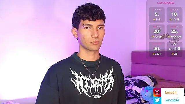 Snapshot of Alexx_tc chatting on 11/21/25, 02:21 Alexx tc online show from 11/21/25, 02:21