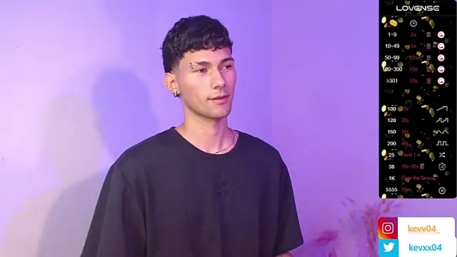 Snapshot of Alexx_tc chatting on 10/24/25, 06:45 Alexx tc online show from 10/24/25, 06:45