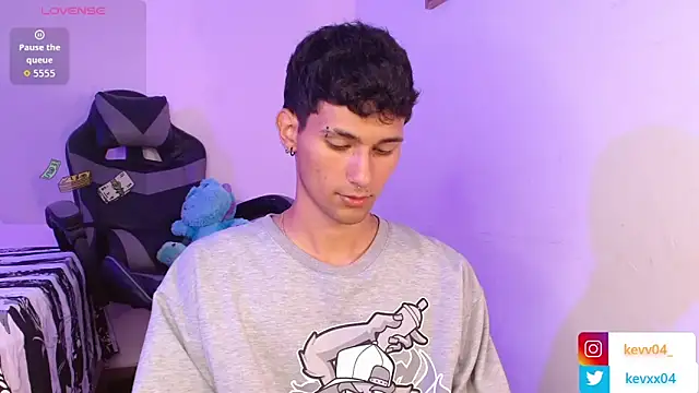 Snapshot of Alexx_tc chatting on 11/13/25, 02:37 Alexx tc online show from 11/13/25, 02:37