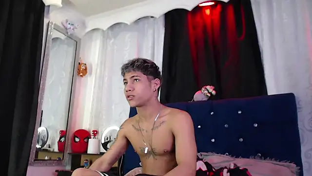 Snapshot of Sexys_Boys_Hot1 chatting on 06/15/26, 12:01 Sexys Boys Hot1 online show from 06/15/26, 12:01