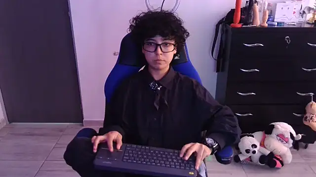 thomascooper7 online show from 03/18/26, 07:26