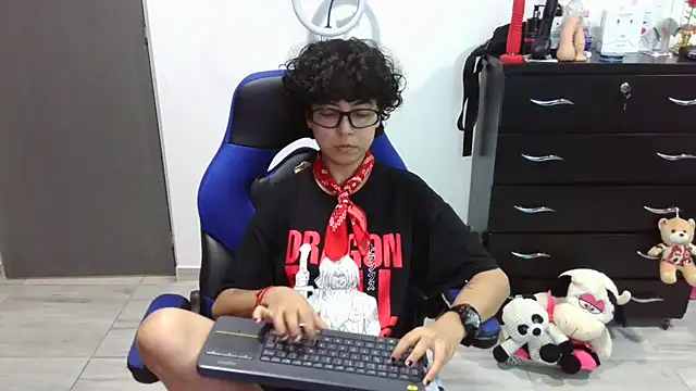 thomascooper7 online show from 03/27/26, 07:48