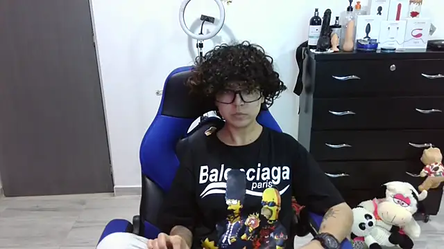 thomascooper7 online show from 10/29/25, 08:30