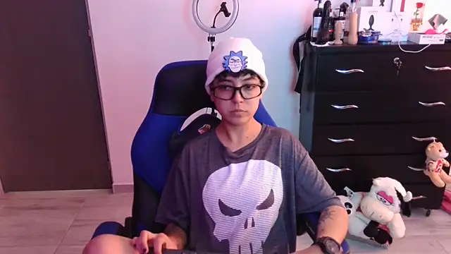 thomascooper7 online show from 11/10/25, 06:13