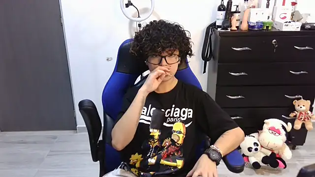 thomascooper7 online show from 09/17/25, 07:16