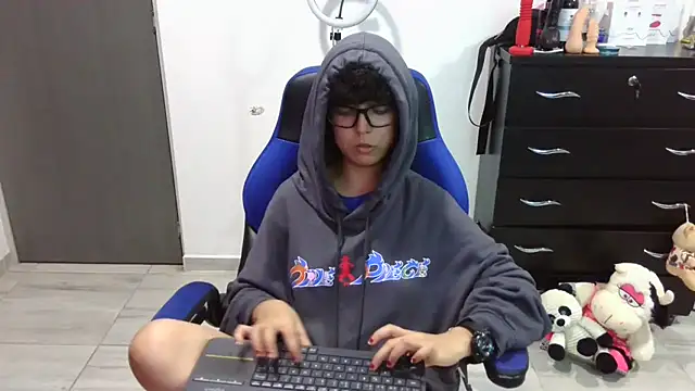 thomascooper7 online show from 03/12/26, 03:01