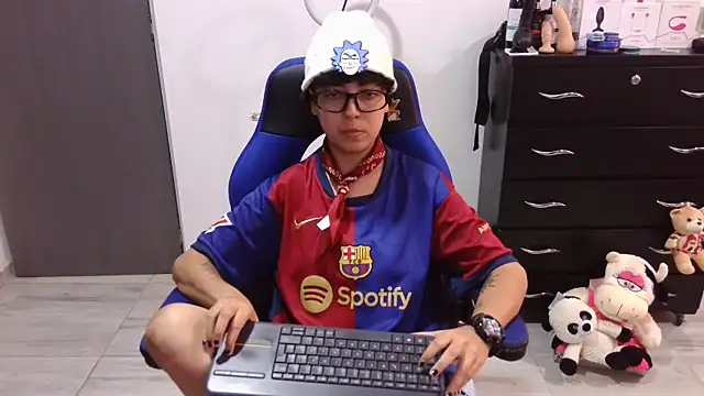 Snapshot of thomascooper7 chatting on 01/11/26, 07:10 thomascooper7 online show from 01/11/26, 07:10