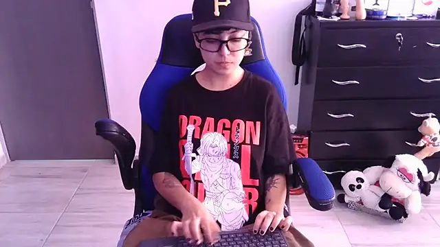 thomascooper7 online show from 11/22/25, 04:06