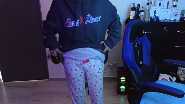 thomascooper7 online show from 10/27/25, 07:15