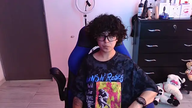 thomascooper7 online show from 11/04/25, 07:06