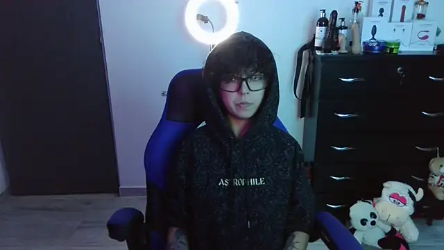 thomascooper7 online show from 09/28/25, 12:50