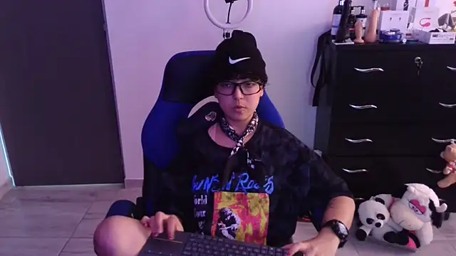 Snapshot of thomascooper7 chatting on 02/07/26, 07:44 thomascooper7 online show from 02/07/26, 07:44