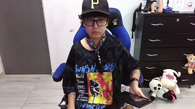 Snapshot of thomascooper7 chatting on 01/09/26, 08:27 thomascooper7 online show from 01/09/26, 08:27