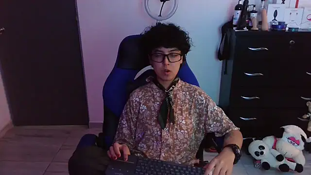 Snapshot of thomascooper7 chatting on 02/19/26, 07:11 thomascooper7 online show from 02/19/26, 07:11