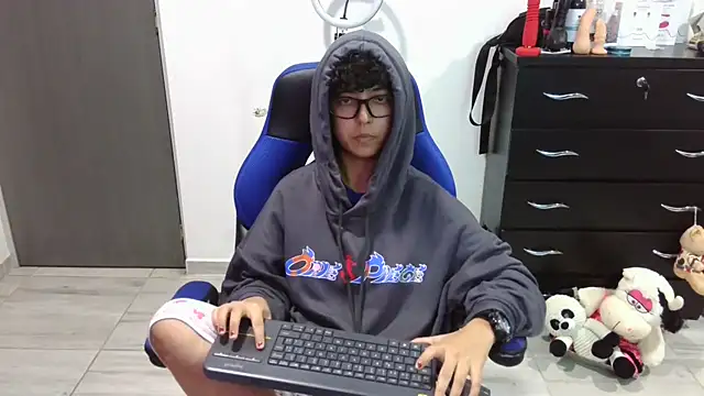 thomascooper7 online show from 03/13/26, 02:05