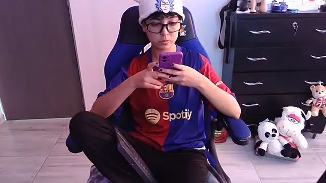 thomascooper7 online show from 12/16/25, 05:06