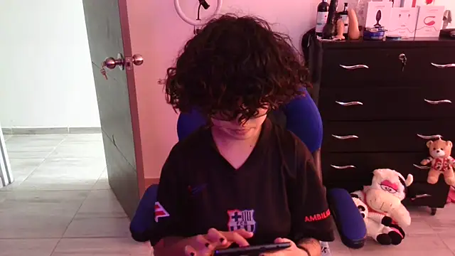 thomascooper7 online show from 11/05/25, 07:06