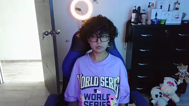 thomascooper7 online show from 10/11/25, 07:04