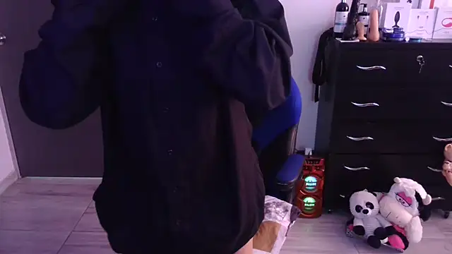 Snapshot of thomascooper7 chatting on 02/14/26, 06:52 thomascooper7 online show from 02/14/26, 06:52