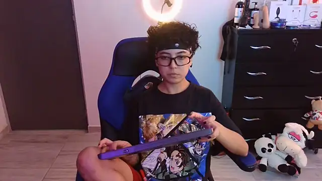 thomascooper7 online show from 11/14/25, 07:39