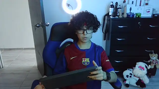 thomascooper7 online show from 09/25/25, 06:36