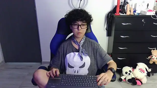 thomascooper7 online show from 03/31/26, 07:49