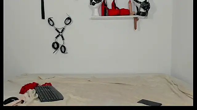 Snapshot of Sabrina_Rosse__ chatting on 03/22/25, 03:20 Sabrina Rosse online show from 03/22/25, 03:20