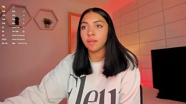 Snapshot of Christine_Laam chatting on 11/25/25, 12:16 Christine Laam online show from 11/25/25, 12:16