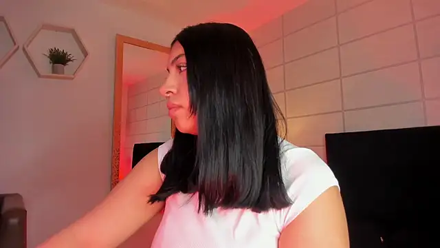 Snapshot of Christine_Laam chatting on 11/24/25, 11:54 Christine Laam online show from 11/24/25, 11:54