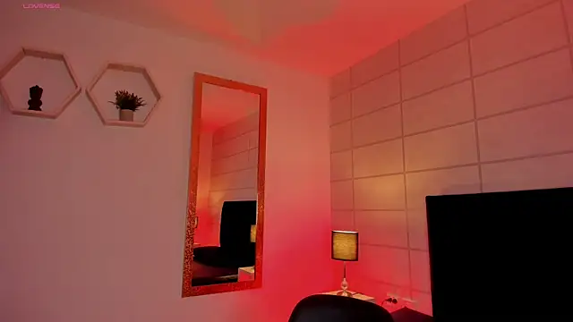 Christine Laam online show from 12/22/25, 12:05