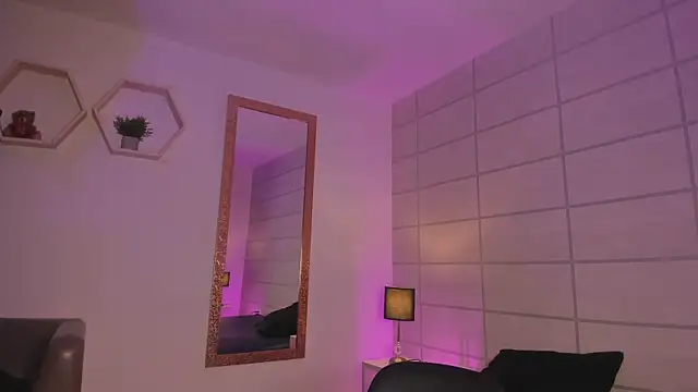 Snapshot of Christine_Laam chatting on 06/08/26, 12:06 Christine Laam online show from 06/08/26, 12:06