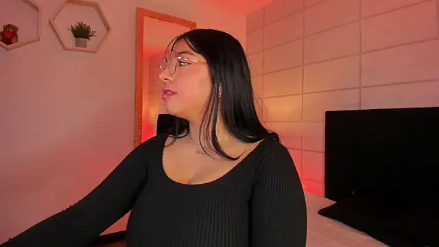 Christine Laam online show from 01/10/26, 02:51