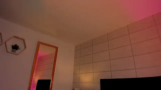 Christine Laam online show from 02/17/26, 12:13