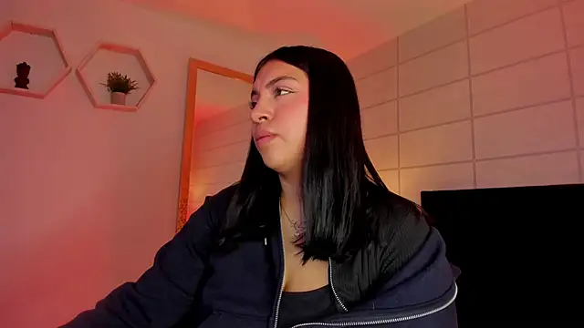 Christine Laam online show from 12/19/25, 12:18