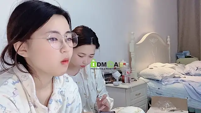 Snapshot of MM_YY_SS chatting on 01/09/25, 07:52 MM YY SS online show from 01/09/25, 07:52