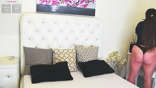 Ysabell01 online show from 10/25/25, 04:22