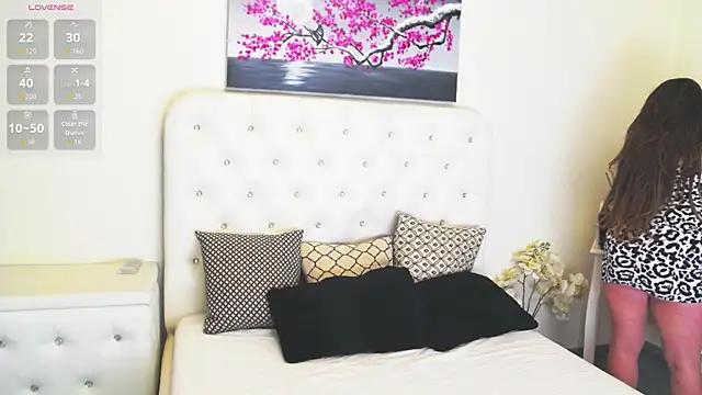 Ysabell01 online show from 10/21/25, 04:23