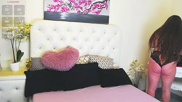 Ysabell01 online show from 04/16/26, 04:24