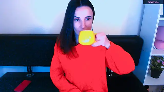Snapshot of LaimaV_ chatting on 12/29/24, 11:07 LaimaV online show from 12/29/24, 11:07
