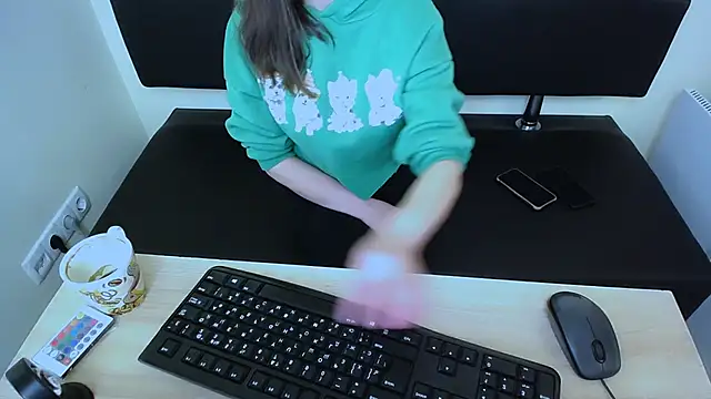 LaimaV  online show from 11/03/25, 12:31