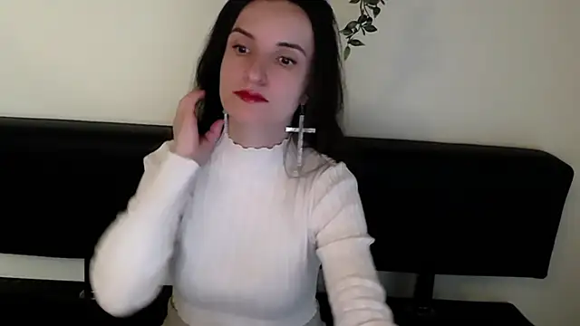 LaimaV  online show from 04/15/26, 09:37