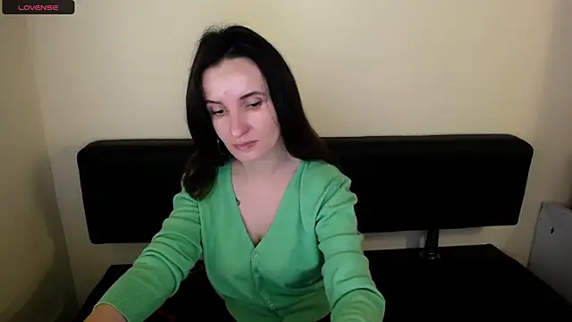 Snapshot of LaimaV_ chatting on 09/18/25, 09:34 LaimaV online show from 09/18/25, 09:34