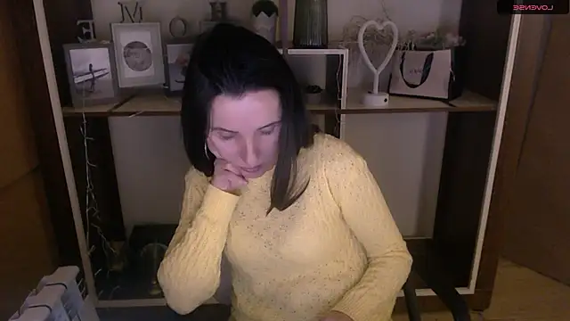 Snapshot of LaimaV_ chatting on 12/09/24, 05:19 LaimaV online show from 12/09/24, 05:19