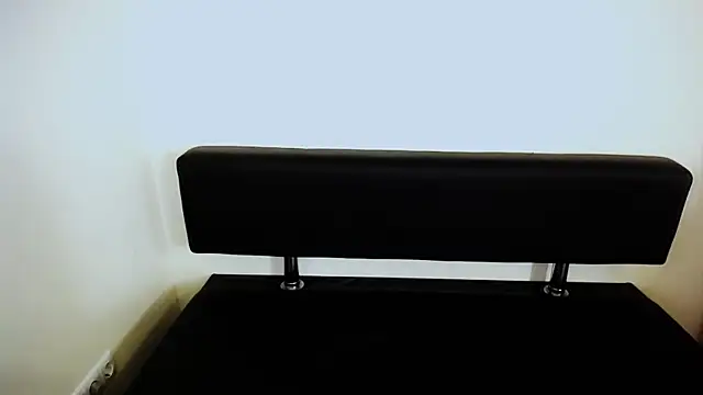 LaimaV  online show from 10/20/25, 03:01