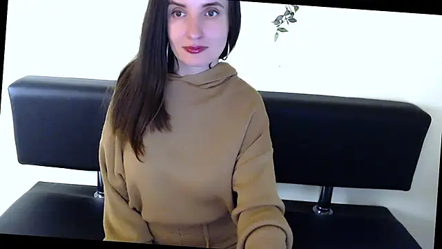 LaimaV  online show from 04/28/26, 10:25