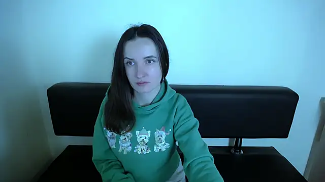 LaimaV  online show from 11/30/25, 11:22