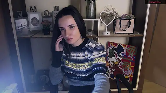 Snapshot of LaimaV_ chatting on 12/15/24, 01:11 LaimaV online show from 12/15/24, 01:11