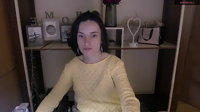 Snapshot of LaimaV_ chatting on 12/09/24, 02:17 LaimaV online show from 12/09/24, 02:17