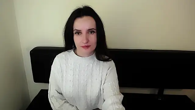 Snapshot of LaimaV_ chatting on 10/13/25, 07:54 LaimaV online show from 10/13/25, 07:54