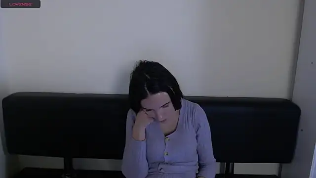 Snapshot of LaimaV_ chatting on 12/01/24, 04:34 LaimaV online show from 12/01/24, 04:34